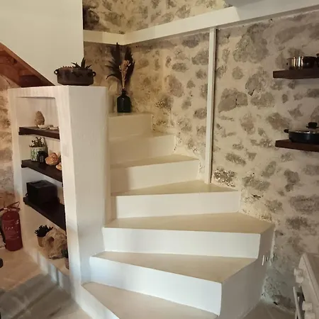 Kontarena's Apartamento
