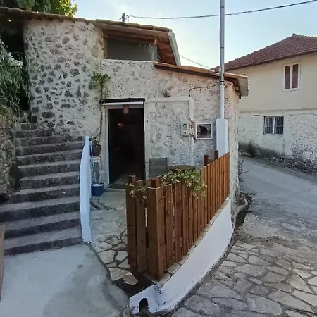 Kontarena's Kondaraíni